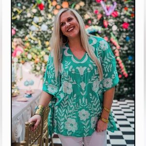 LAYERZ WOMENS PAIGE PONCHO TOP, GREEN & WHITE, size medium